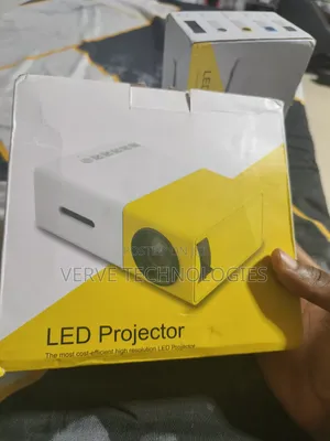 Portable Hd Projector (Black Version)