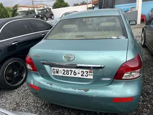 Toyota Belta 2012 Teal