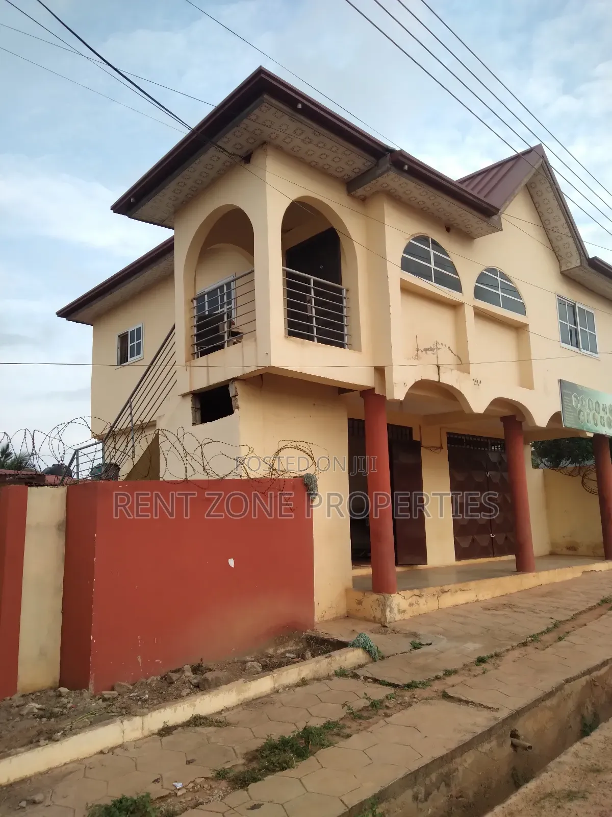 2bdrm Apartment in Ofankor for rent