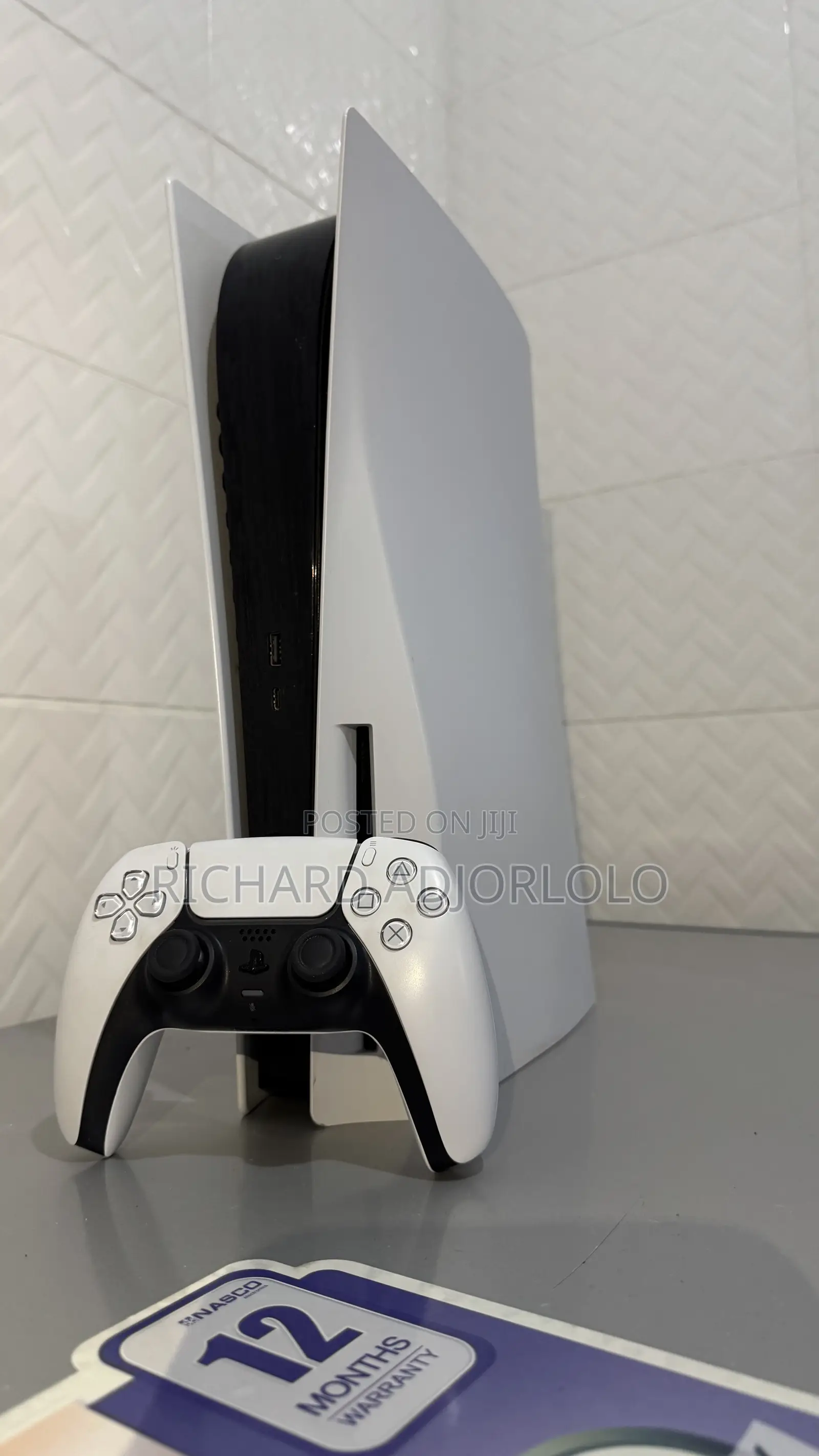 3months Pre-Owned Ps5 Standard With Games and a Controller