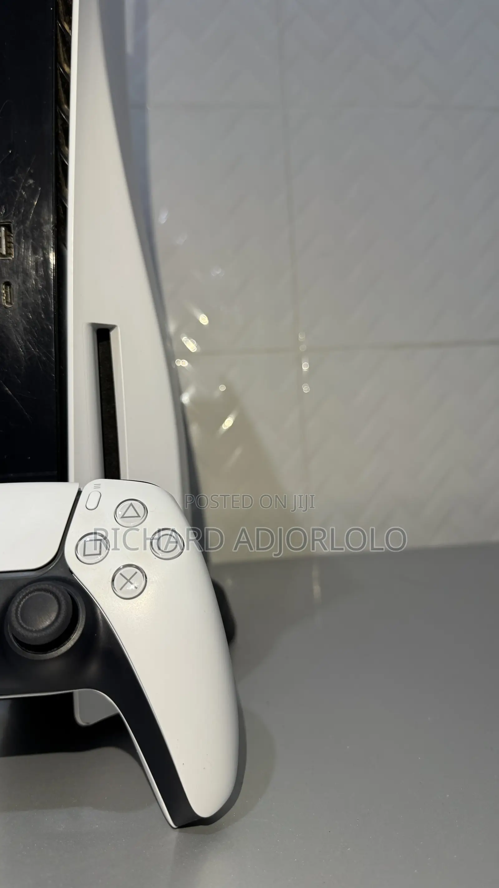 3months Pre-Owned Ps5 Standard With Games and a Controller