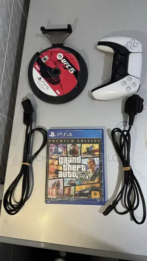 3months Pre-Owned Ps5 Standard With Games and a Controller