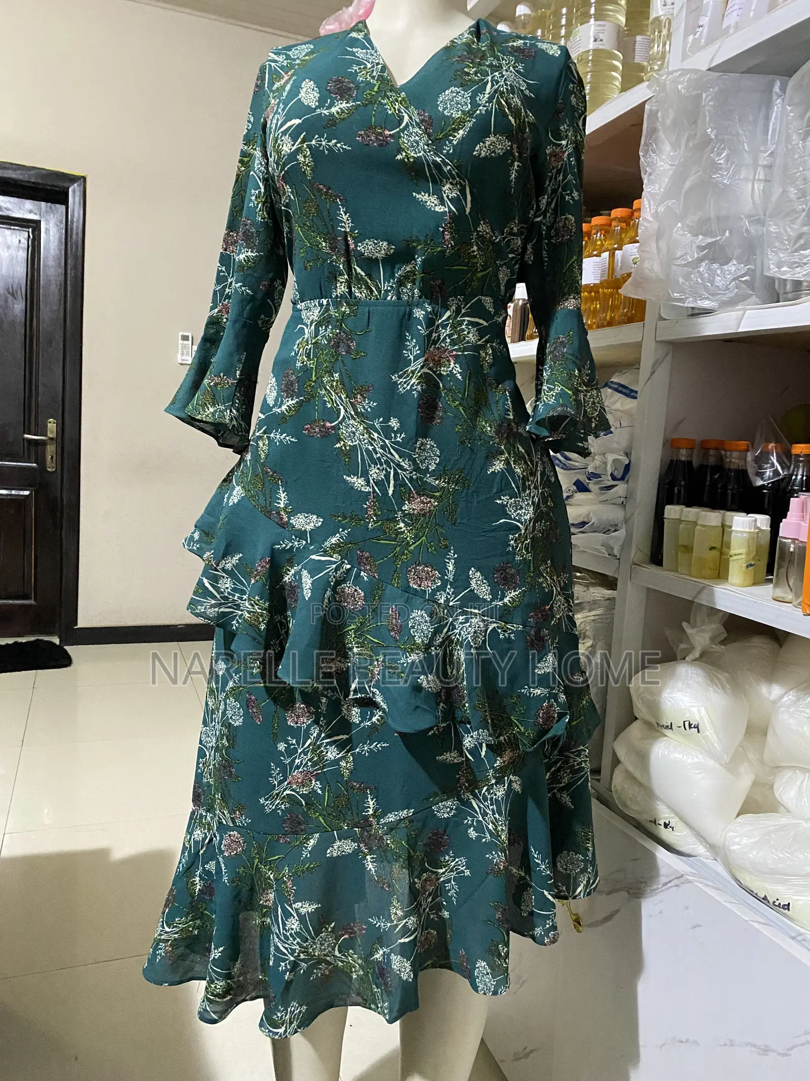 Uk Size 8 - Ladies Beautiful and Classy Dress