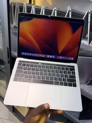 Laptop Apple MacBook Pro 2019 8GB Intel Core i5 SSD 256GB