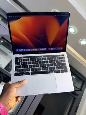 Laptop Apple MacBook Pro 2019 8GB Intel Core i5 SSD 256GB