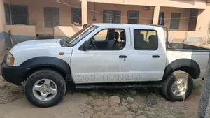 Nissan Hardbody 2012 White