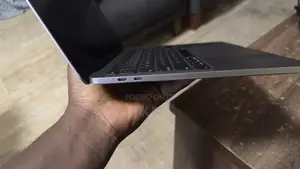 Laptop Apple MacBook Pro 2020 16GB Intel Core i7 SSD 512GB