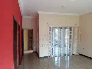3bdrm Apartment in Rat Court, Asoredanho for rent