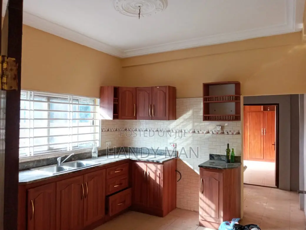 3bdrm Apartment in Rat Court, Asoredanho for rent