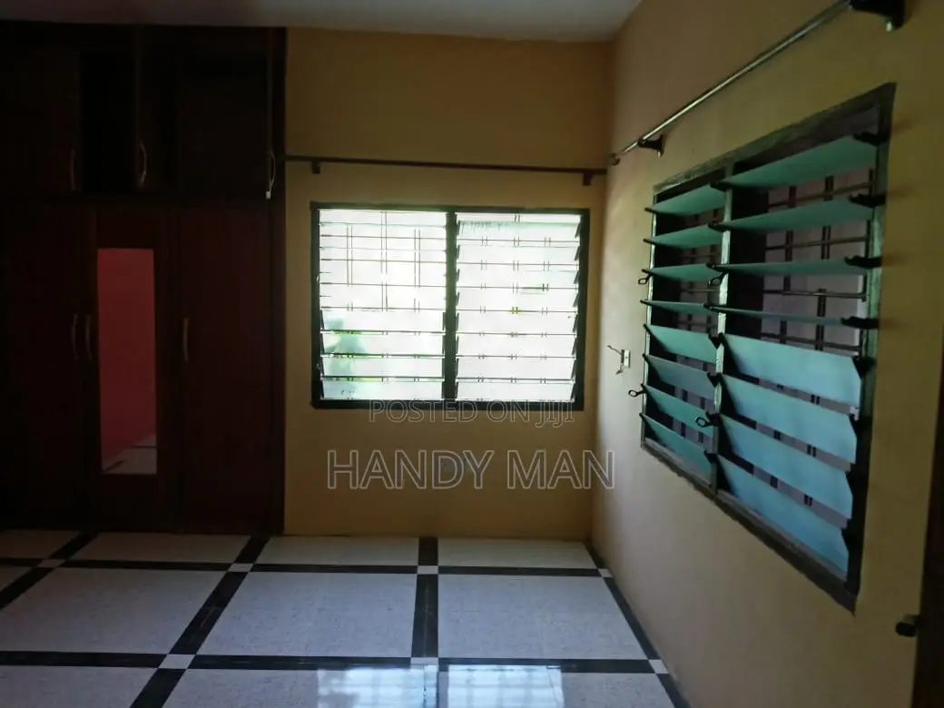 3bdrm Apartment in Rat Court, Asoredanho for rent