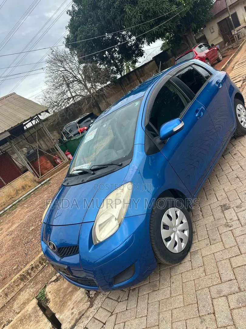 Toyota Vitz 2010 Blue