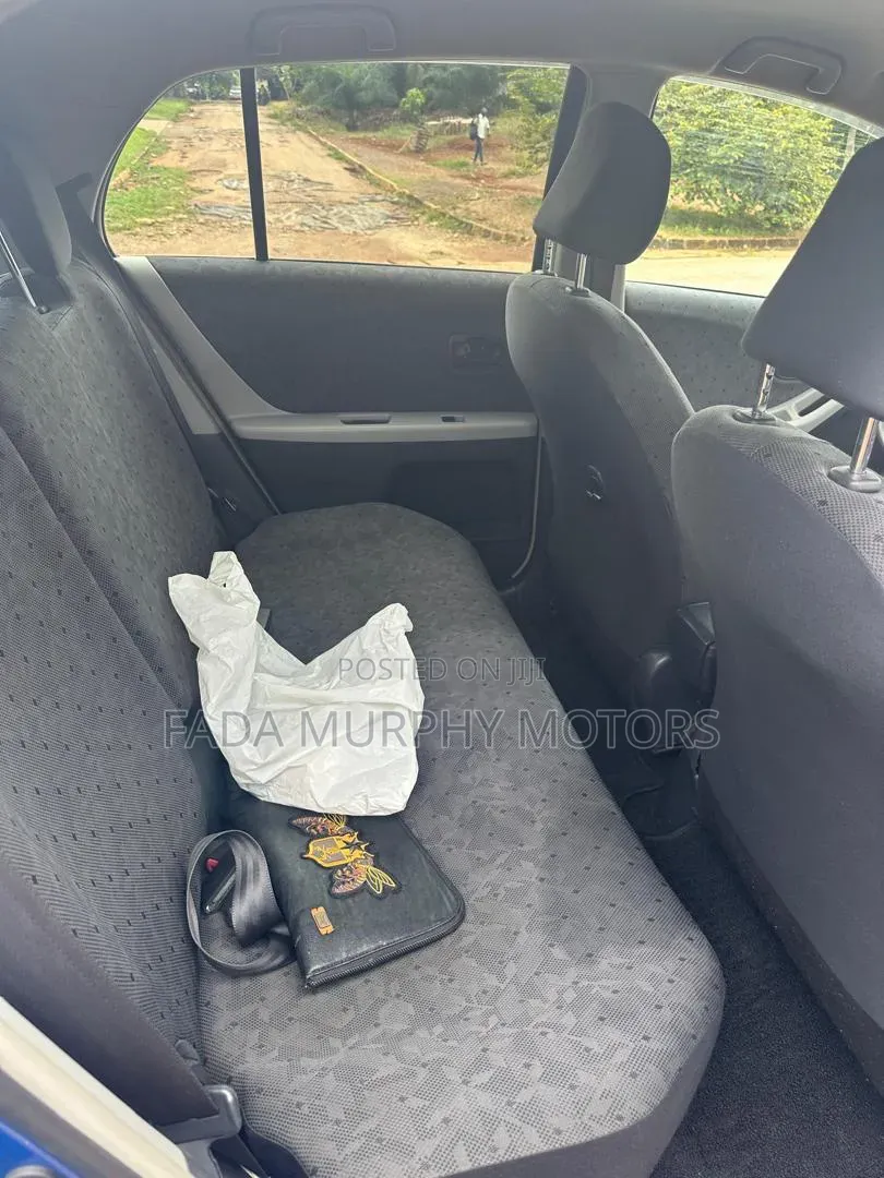 Toyota Vitz 2010 Blue