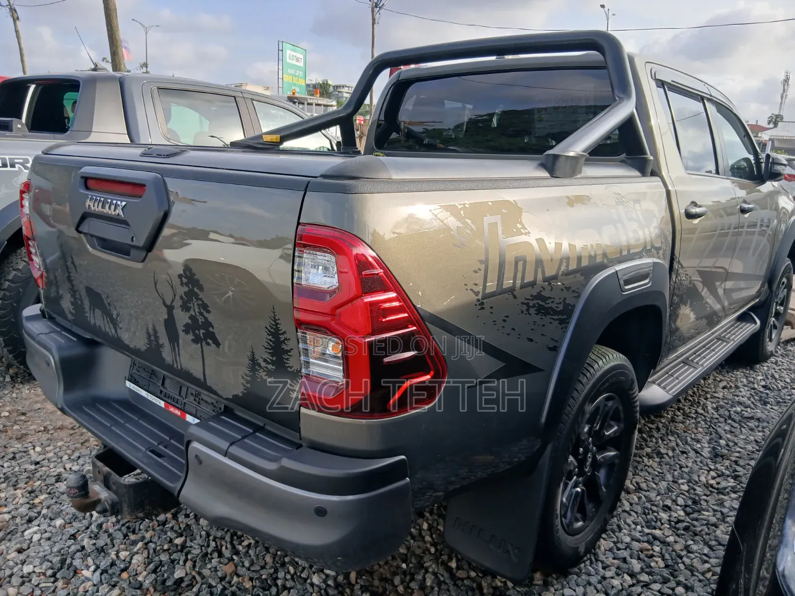 Toyota Hilux 2023 Green