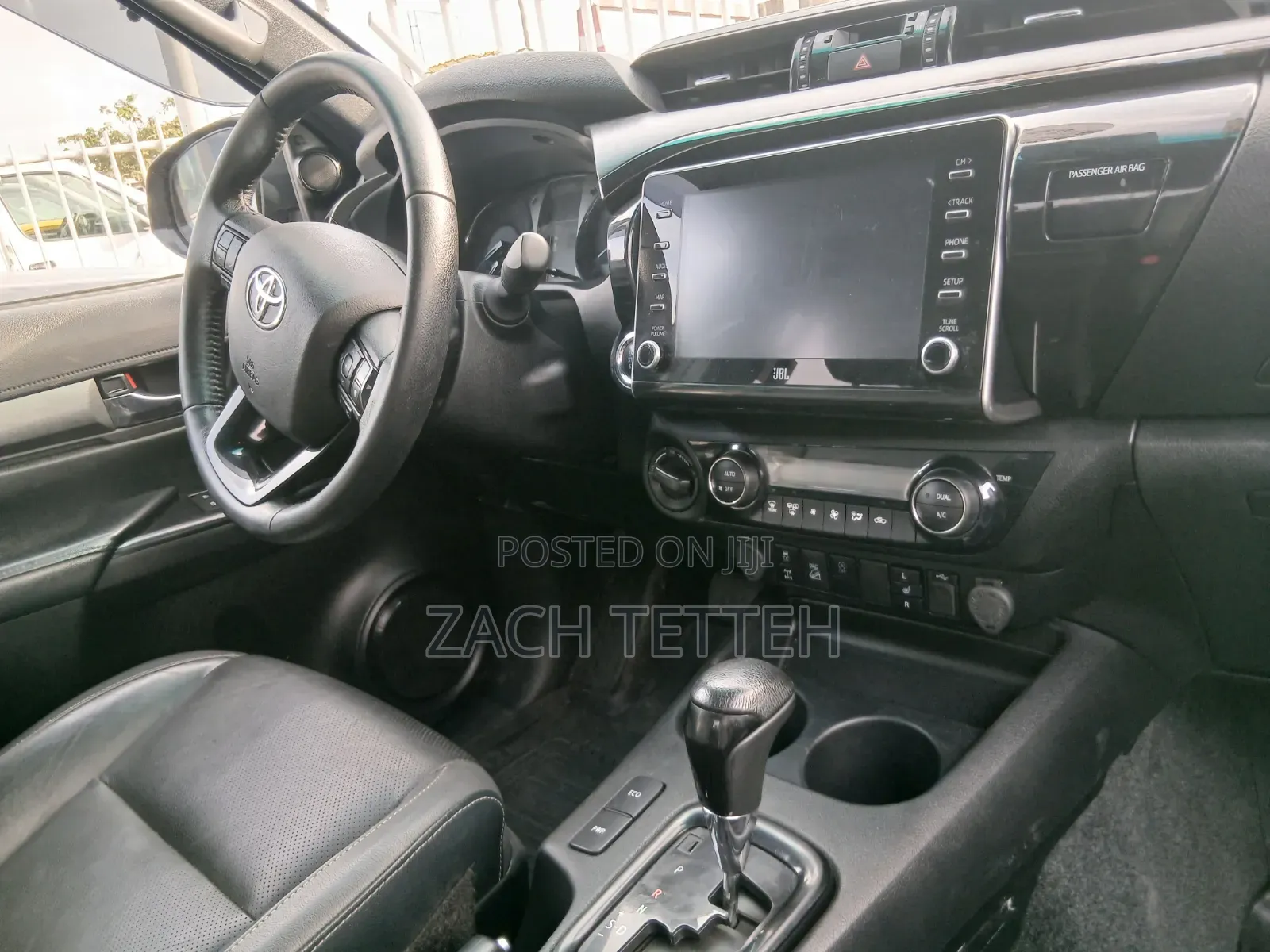 Toyota Hilux 2023 Green
