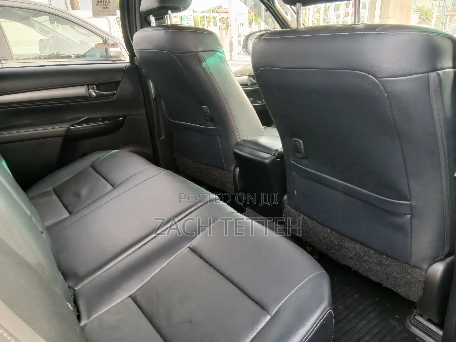 Toyota Hilux 2023 Green