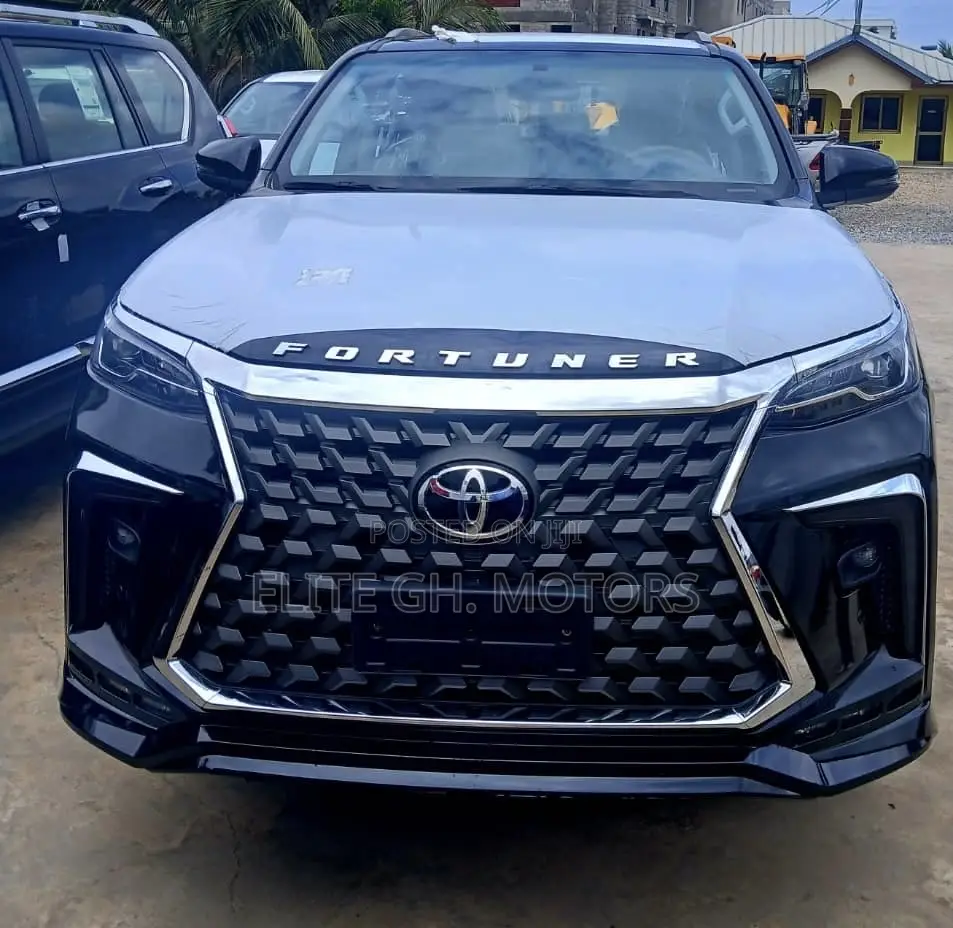 New Toyota Fortuner 2025 Black