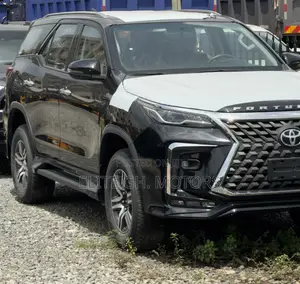 New Toyota Fortuner 2025 Black