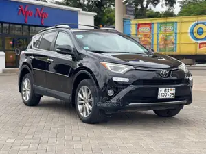 Toyota RAV4 XLE 4dr SUV AWD (2.5L 4cyl 6A) 2018 Black