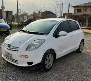 Toyota Vitz 2010 White