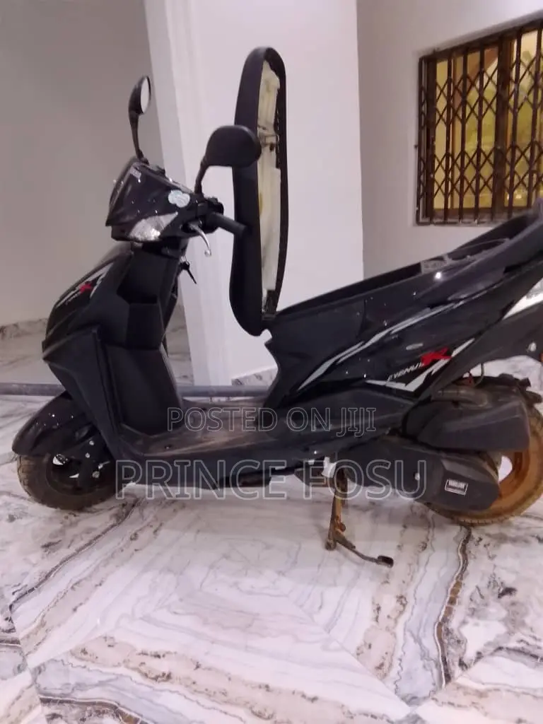 New Yamaha 2024 Black