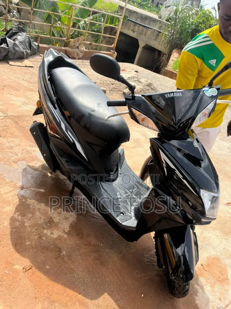 New Yamaha 2024 Black