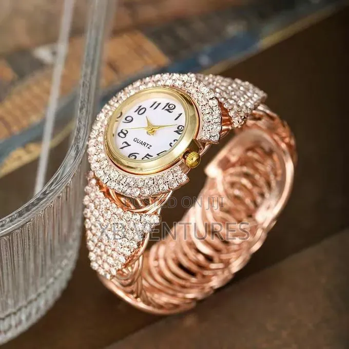 Luxury Wrist Watch With Bracelet, Casual Formal Wear