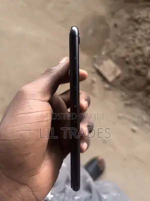 Apple iPhone 7 32 GB Black