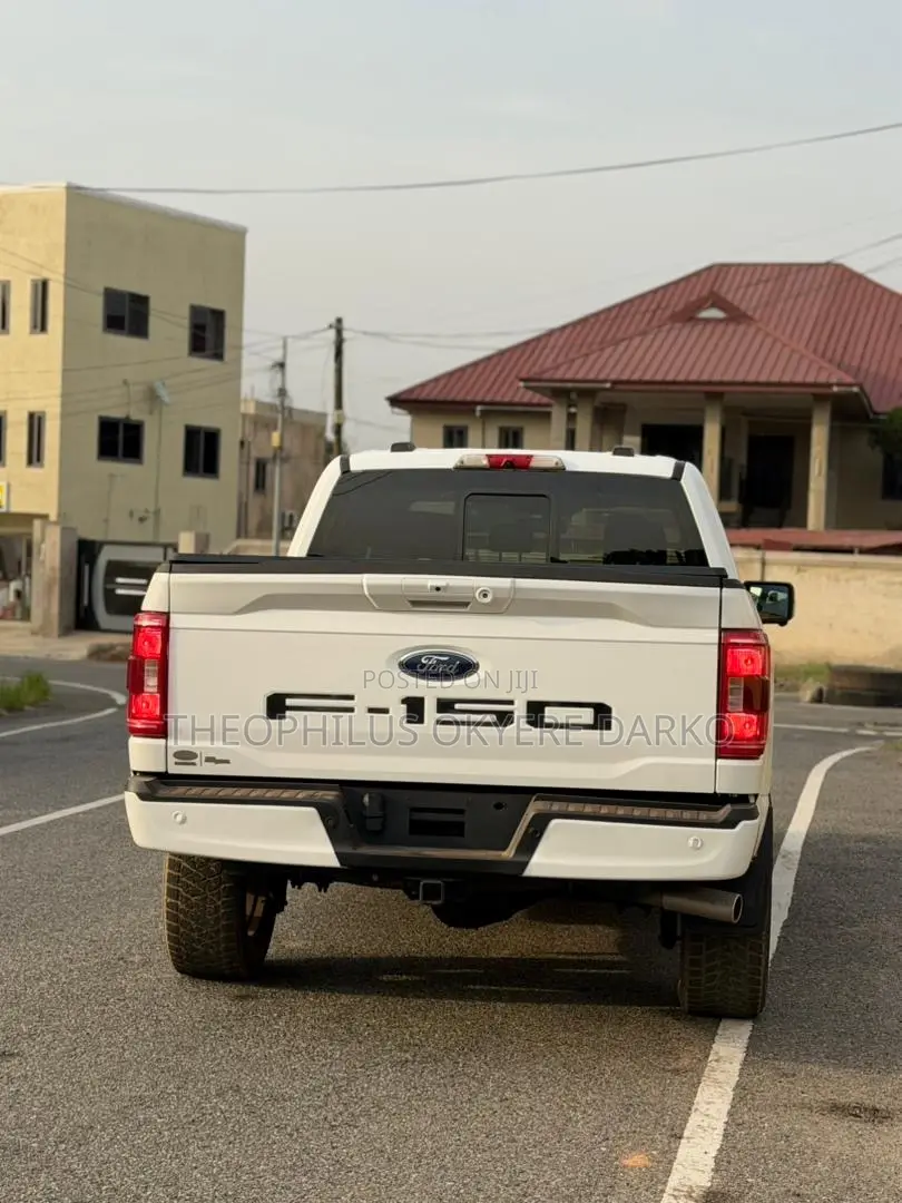 Ford F-150 XLT 2022 White