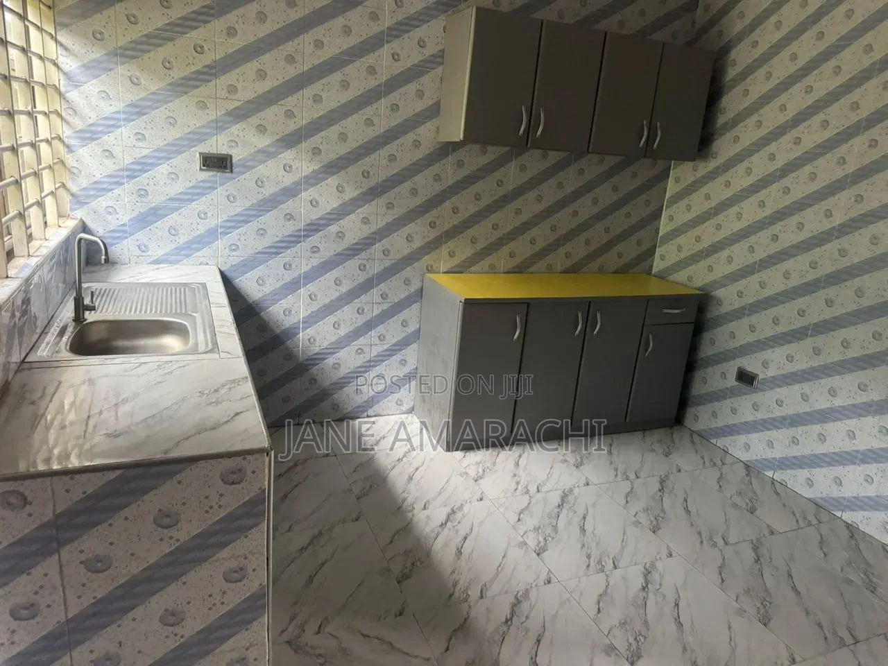 4bdrm House in Cfc Estate, Ola Achool Area for rent