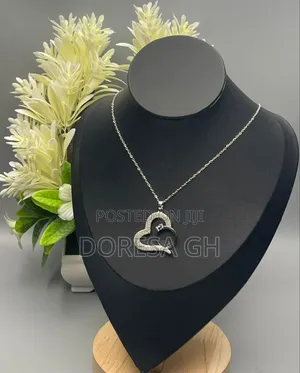 Stainless Steel Ladies Necklace – Elegant Jewelry for Women in Ghana