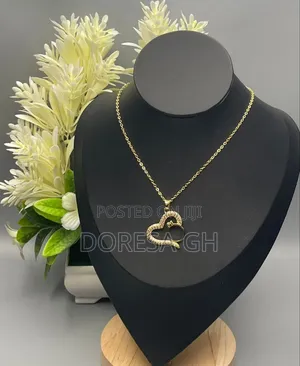 Stainless Steel Ladies Necklace – Elegant Jewelry for Women in Ghana