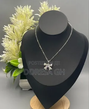 Stainless Steel Ladies Necklace – Elegant Jewelry for Women in Ghana