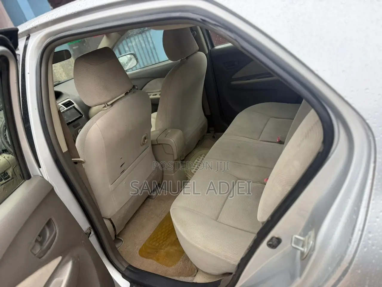 Toyota Belta 2010 Silver