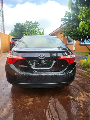 Toyota Corolla XSE 4dr Sedan (1.8L 4cyl CVT) 2017 Black