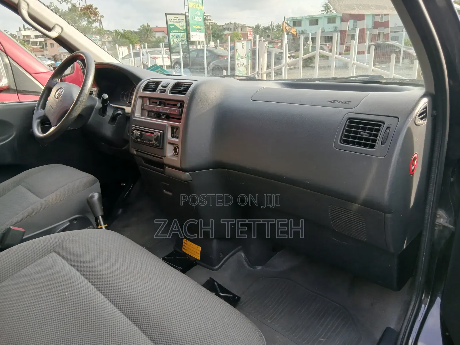 Toyota HiAce 2010 Green