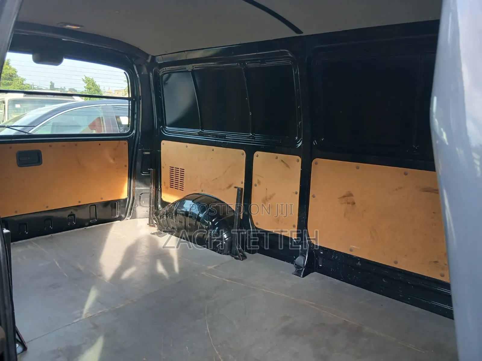 Toyota HiAce 2010 Green