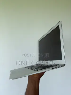Laptop Apple MacBook Air 2015 4GB Intel Core i5 SSD 128GB