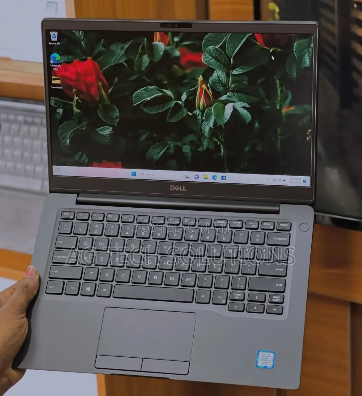 New Laptop Dell 8GB Intel Core i5 SSD 256GB