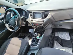 Hyundai Accent SE 2020 Silver