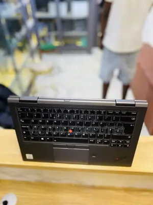 Laptop Lenovo ThinkPad X1 Yoga Gen 8 16GB Intel Core i5 SSD 512GB