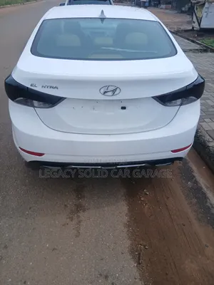 Hyundai Elantra 2013 White