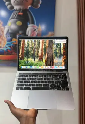 New Laptop Apple MacBook Pro 2019 16GB Intel Core 5 SSD 512GB