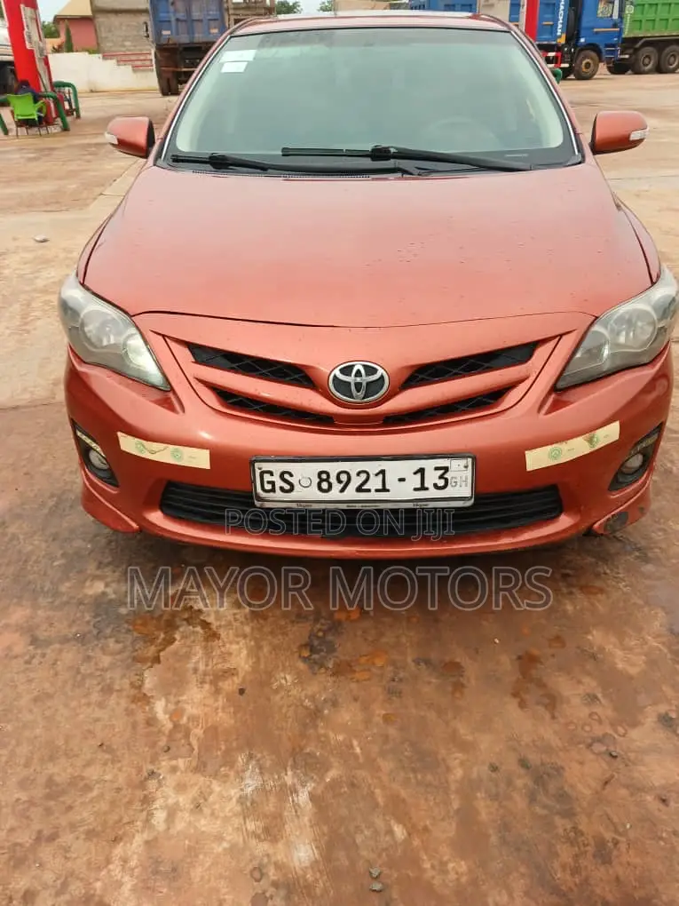 Toyota Corolla S 4dr Sedan (1.8L 4cyl 4A) 2013