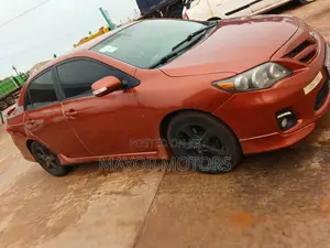 Toyota Corolla S 4dr Sedan (1.8L 4cyl 4A) 2013