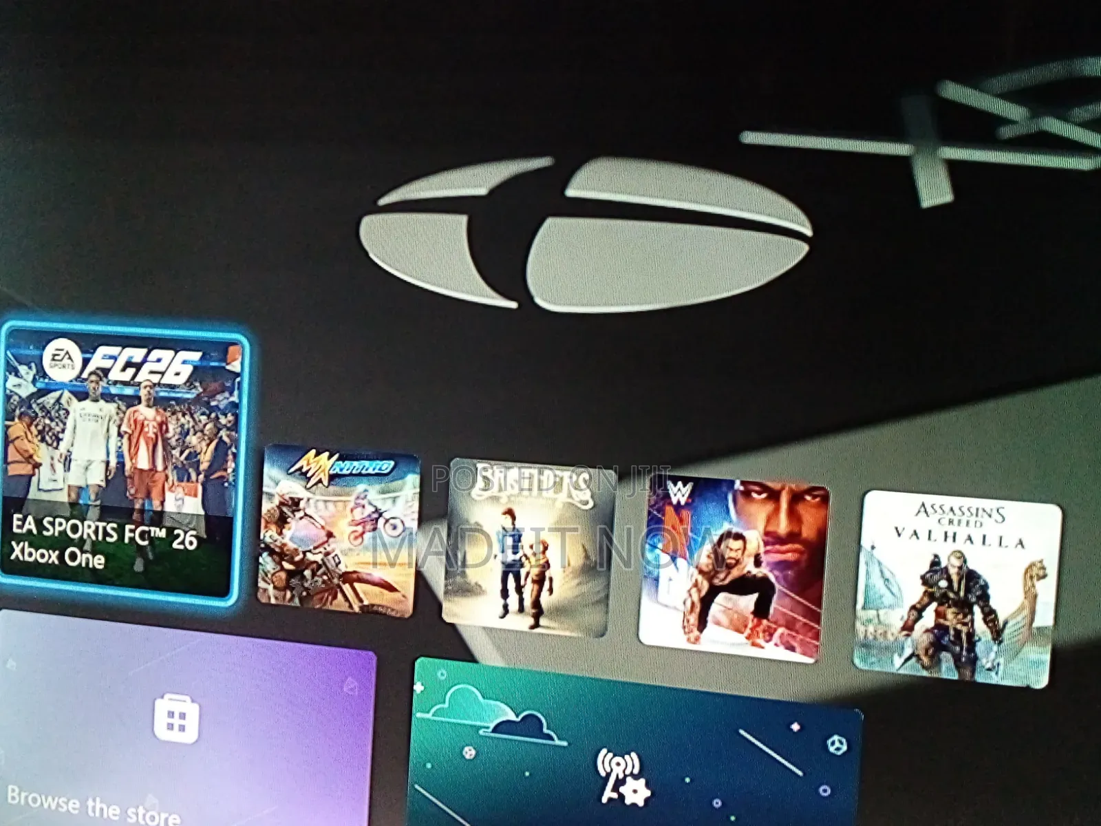 Used Xbox 1 With Red Dead Redemption 2 Game