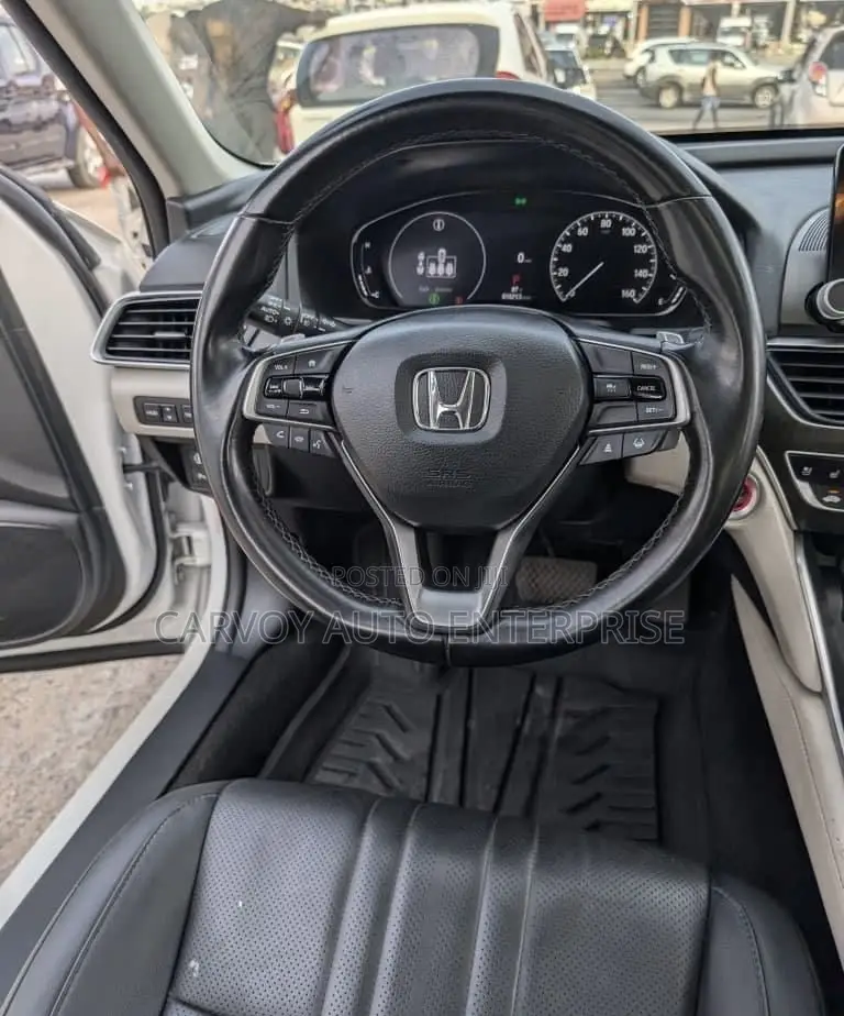 Honda Accord Touring 2.0T 2021 White