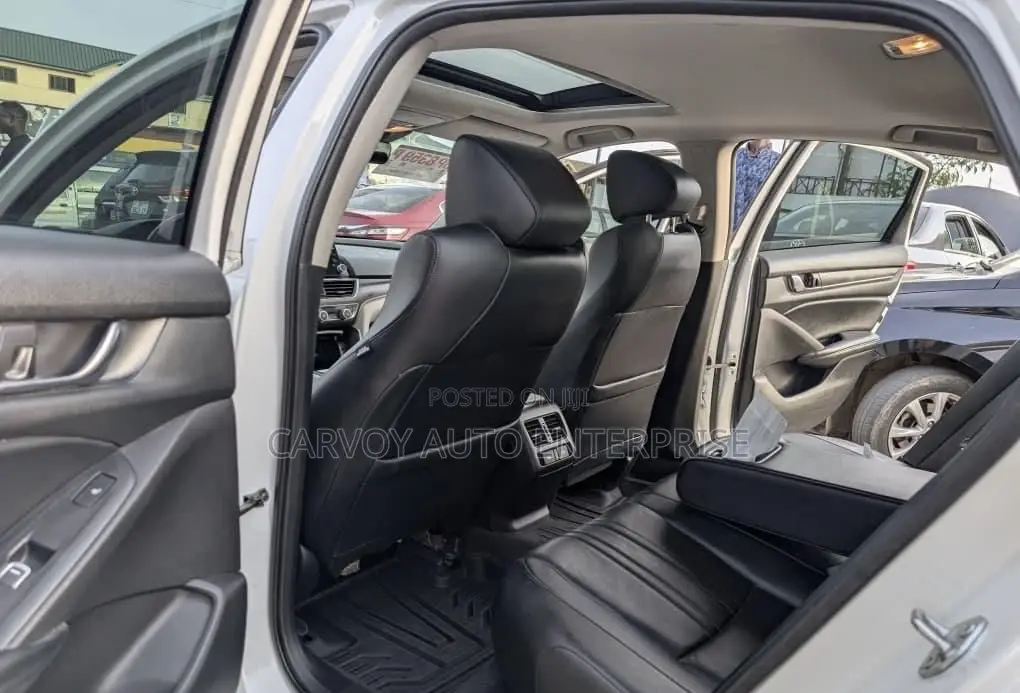 Honda Accord Touring 2.0T 2021 White