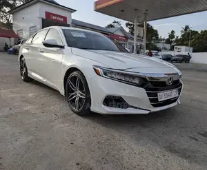 Honda Accord Touring 2.0T 2021 White