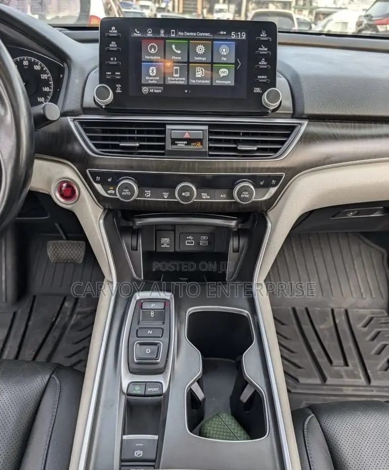 Honda Accord Touring 2.0T 2021 White