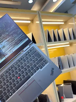 Laptop Lenovo ThinkPad L13 Yoga 8GB Intel Core i5 SSD 256GB